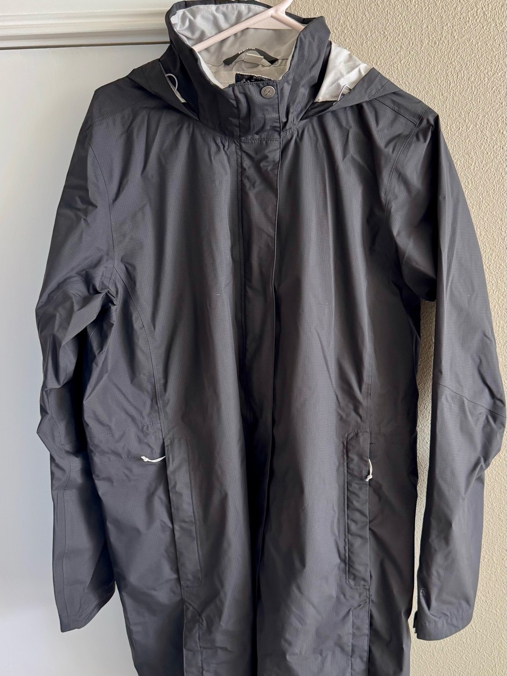 Women’s REI Black Waterproof Hooded Raincoat